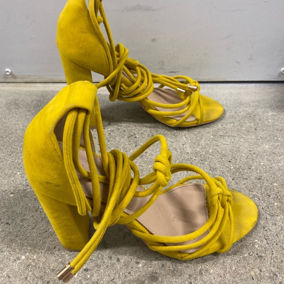 Lace up sandals - Picture 2 of 3